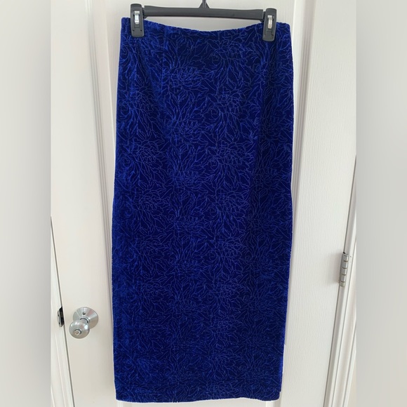 Royal Blue Patterned Velvet Skirt - Picture 5 of 17